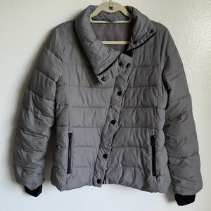 Gapbody Gap Gray Asymmetrical Cropped Puffer Jacket, Size Small